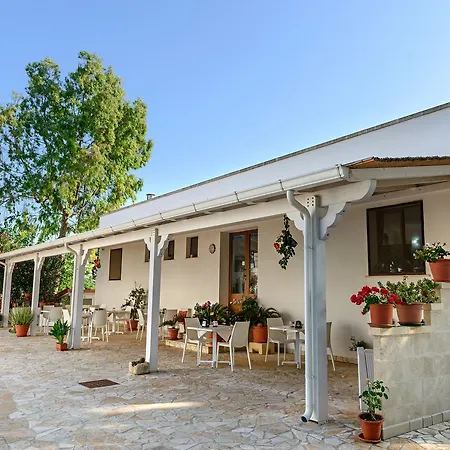 Masseria Terra D'otranto Kır Evi *